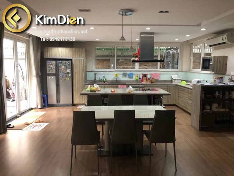 Biệt thự ngay Quốc Tế Anh Thảo Điền bán