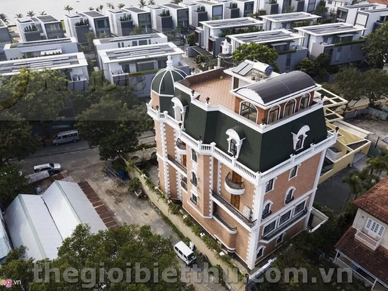 Biệt thự Thảo Điền kiểu Ý mặt tiền Nguyễn Văn Hưởng