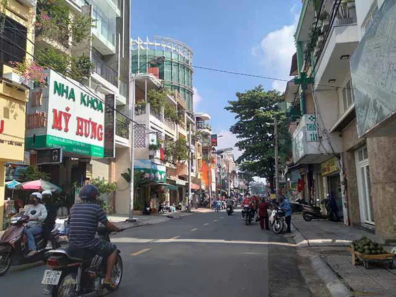 Cần Bán Gấp Nhà Mặt Tiền Trần Khắc Chân Quận 1