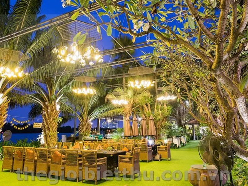Cho thuê nhà mặt bằng góc 2 mặt đường Tống Hữu Định Quốc Hương Thảo Điền