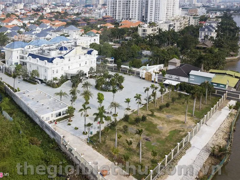 Đất mặt tiền Nguyễn Văn Hưởng và mặt sông Sài Gòn