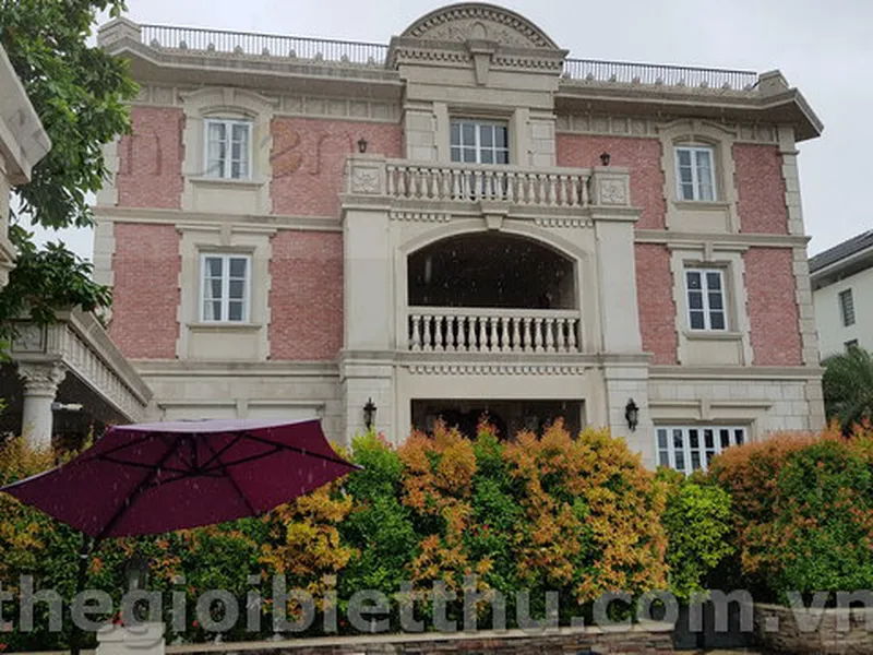 Dinh thự ven sông Sài Thảo khu nhà giàu Thảo Điền cần chuyển nhượng