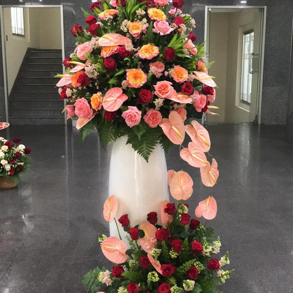 Thiết Kế Hoa Trang Trí Hội Nghị Đại Sảnh Nhị Tầng | Hoa Flower Dance