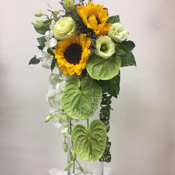 Hoa trang trí ở sảnh