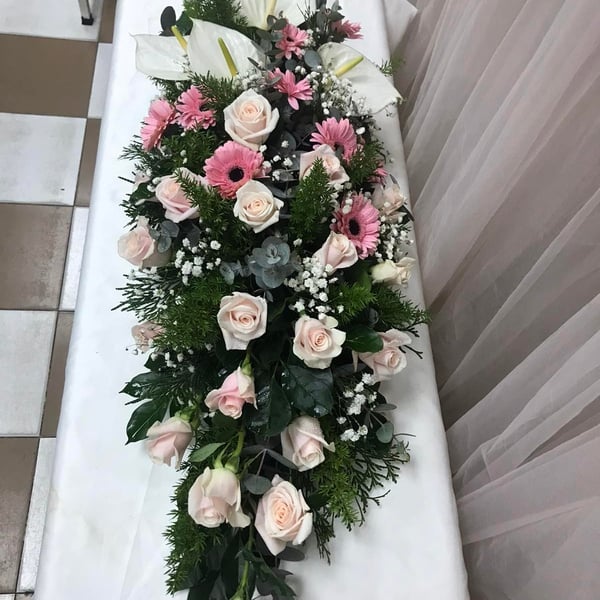 Thiết Kế Hoa Bàn Tiệc Đẹp Dáng Dài Sang Trọng | Hoa Flower Dance