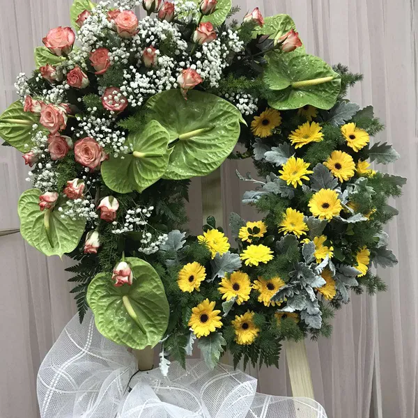 Kệ tròn chúc mừng