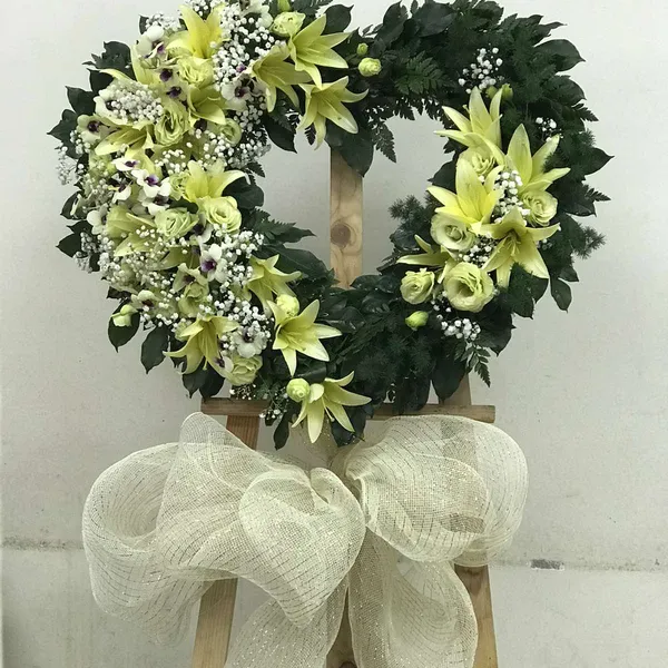 Kệ trái tim mừng ngày cưới