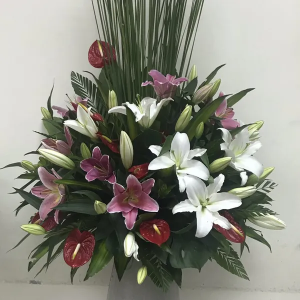 Hoa trang trí để bàn