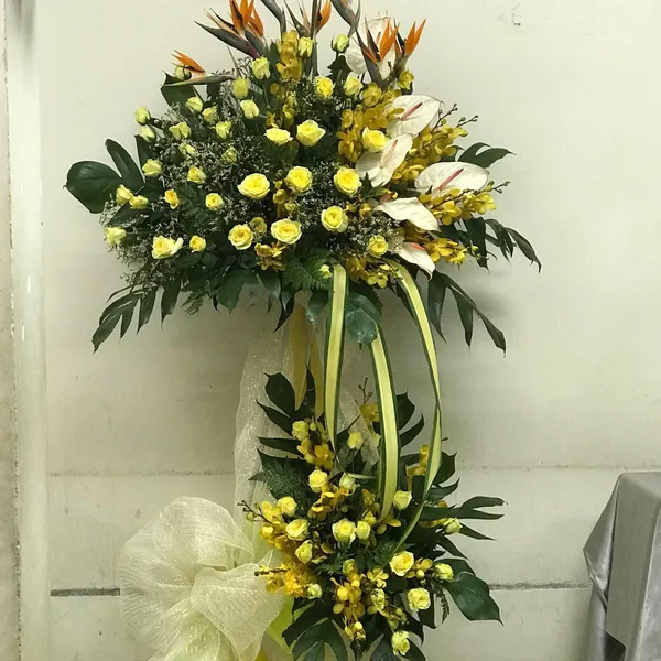 Kệ hoa chúc mừng