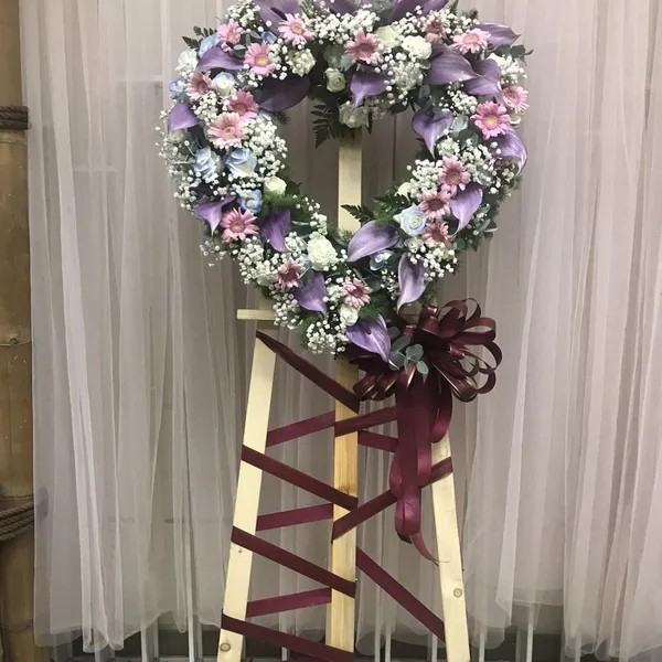 Kệ hoa hình trái tim