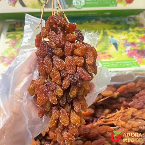 Crimson Dried Grape Clusters 4kg