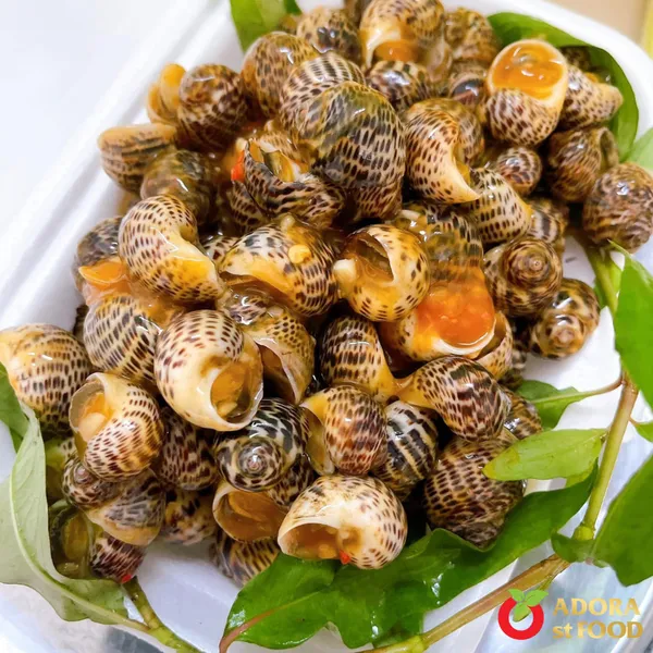 Spicy Butter Stir-Fried Flower Snails
