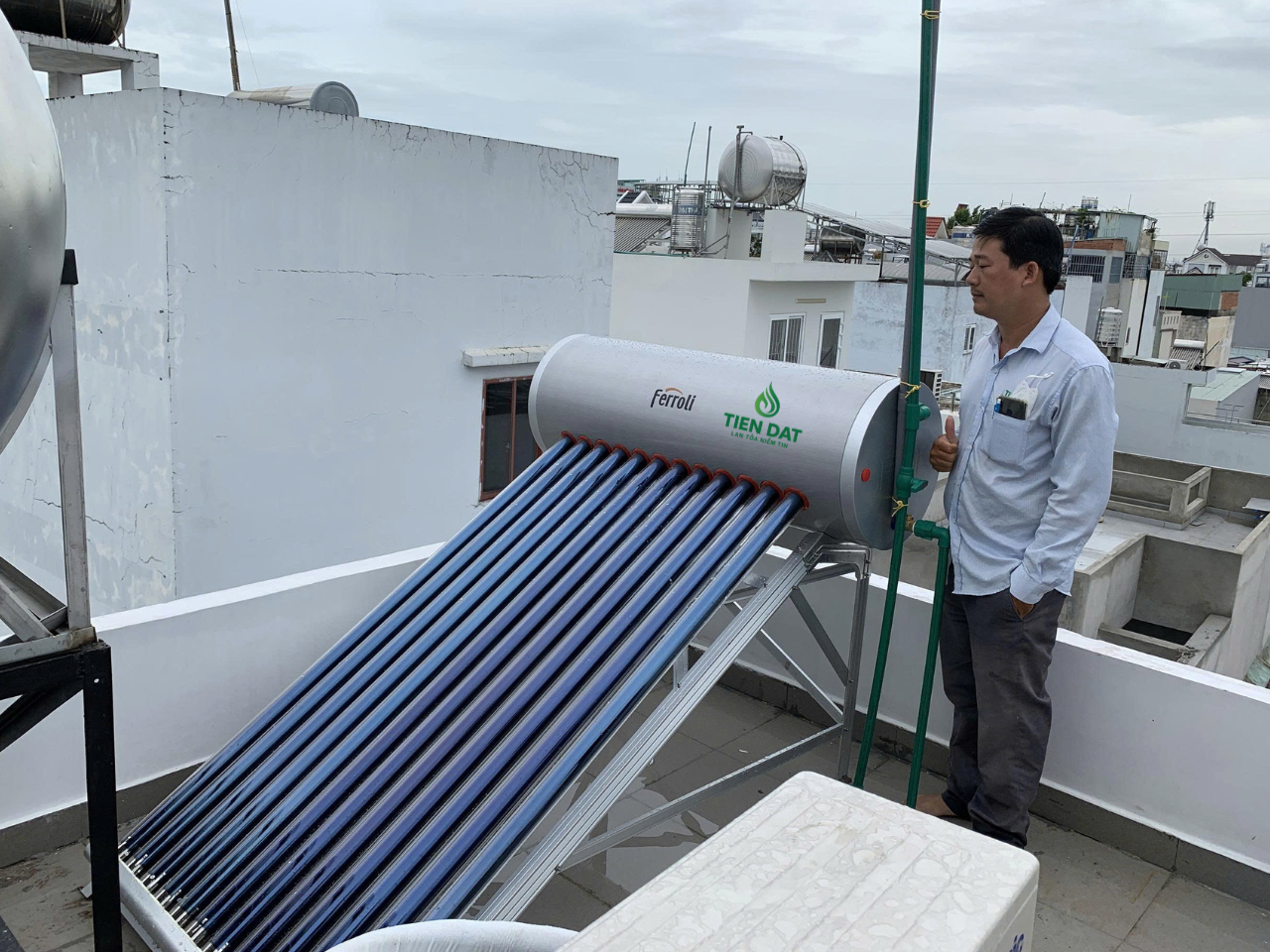 Tận dụng tối đa ánh nắng TPHCM với máy nước nóng năng lượng mặt trời Ferroli Tận dụng tối đa ánh nắng TPHCM với máy nước nóng năng lượng mặt trời Ferroli