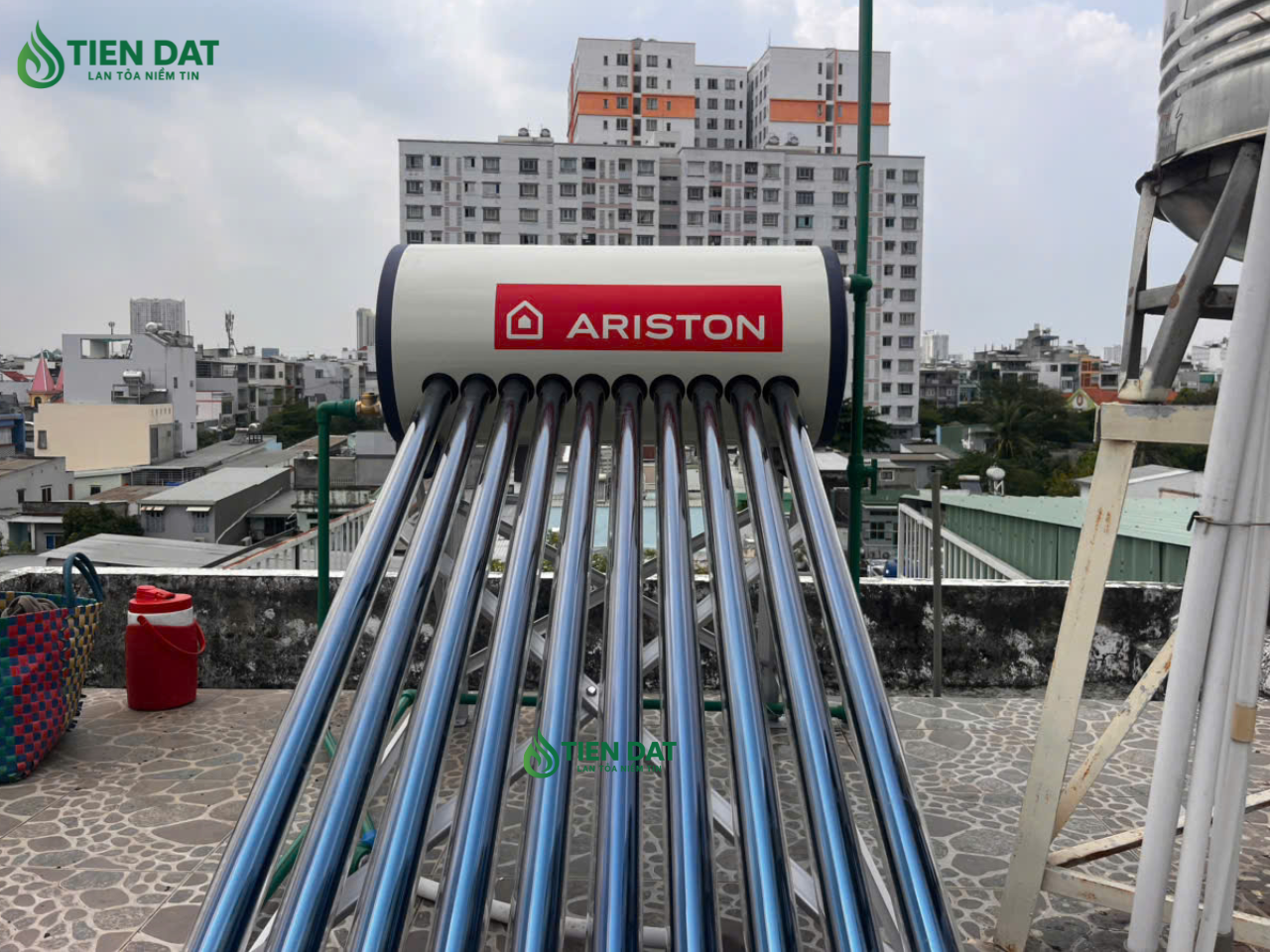 máy năng lượng mặt trời ariston máy năng lượng mặt trời ariston