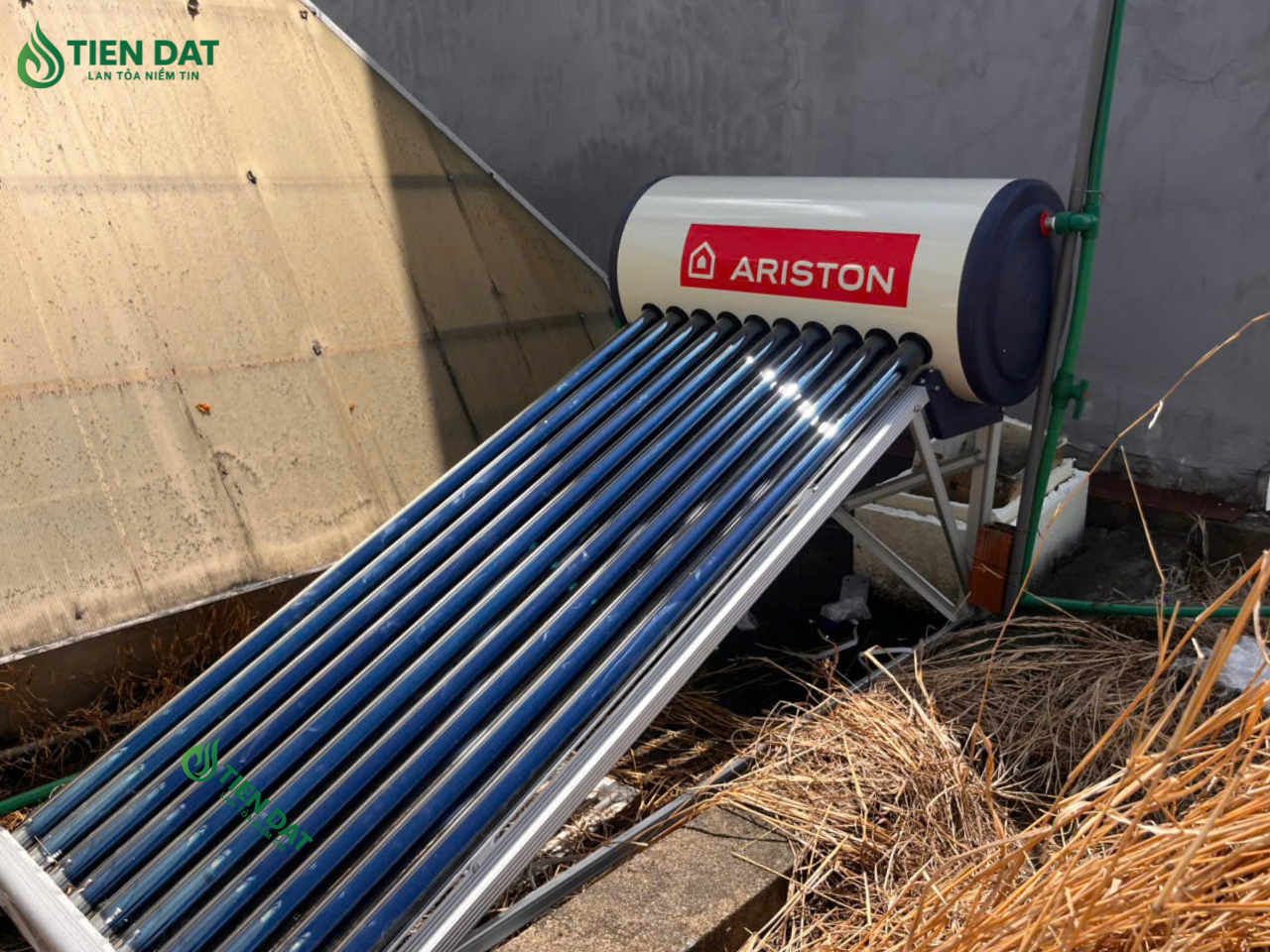máy năng lượng mặt trời ariston máy năng lượng mặt trời ariston