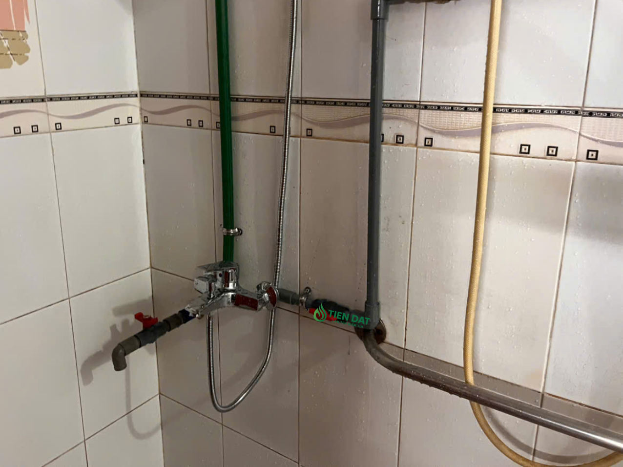 lắp đặt máy nước nóng tiết kiệm lắp đặt máy nước nóng tiết kiệm