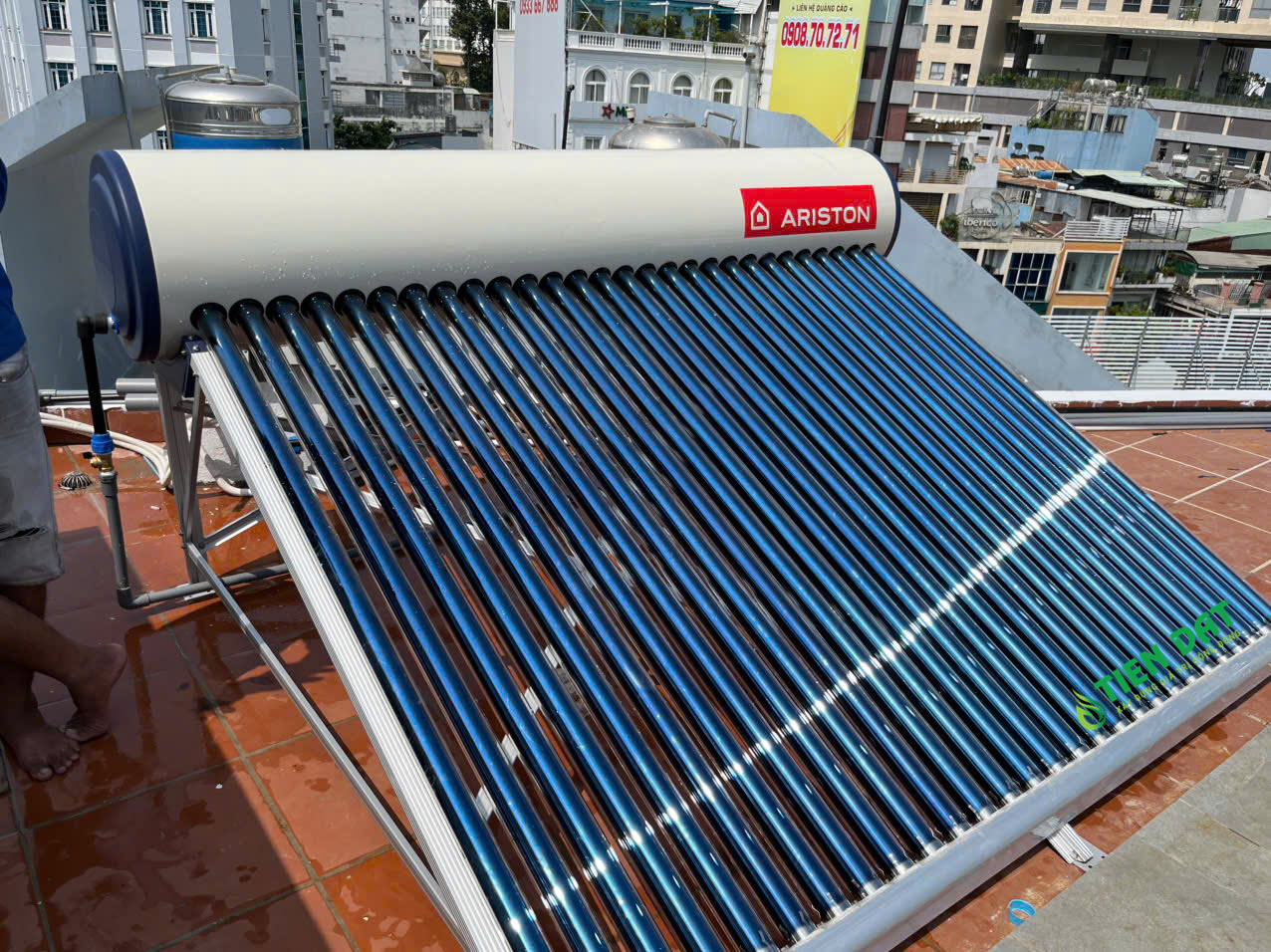 Đánh giá chi tiết máy nước nóng năng lượng mặt trời Ariston từ người dùng thực tế Đánh giá chi tiết máy nước nóng năng lượng mặt trời Ariston từ người dùng thực tế