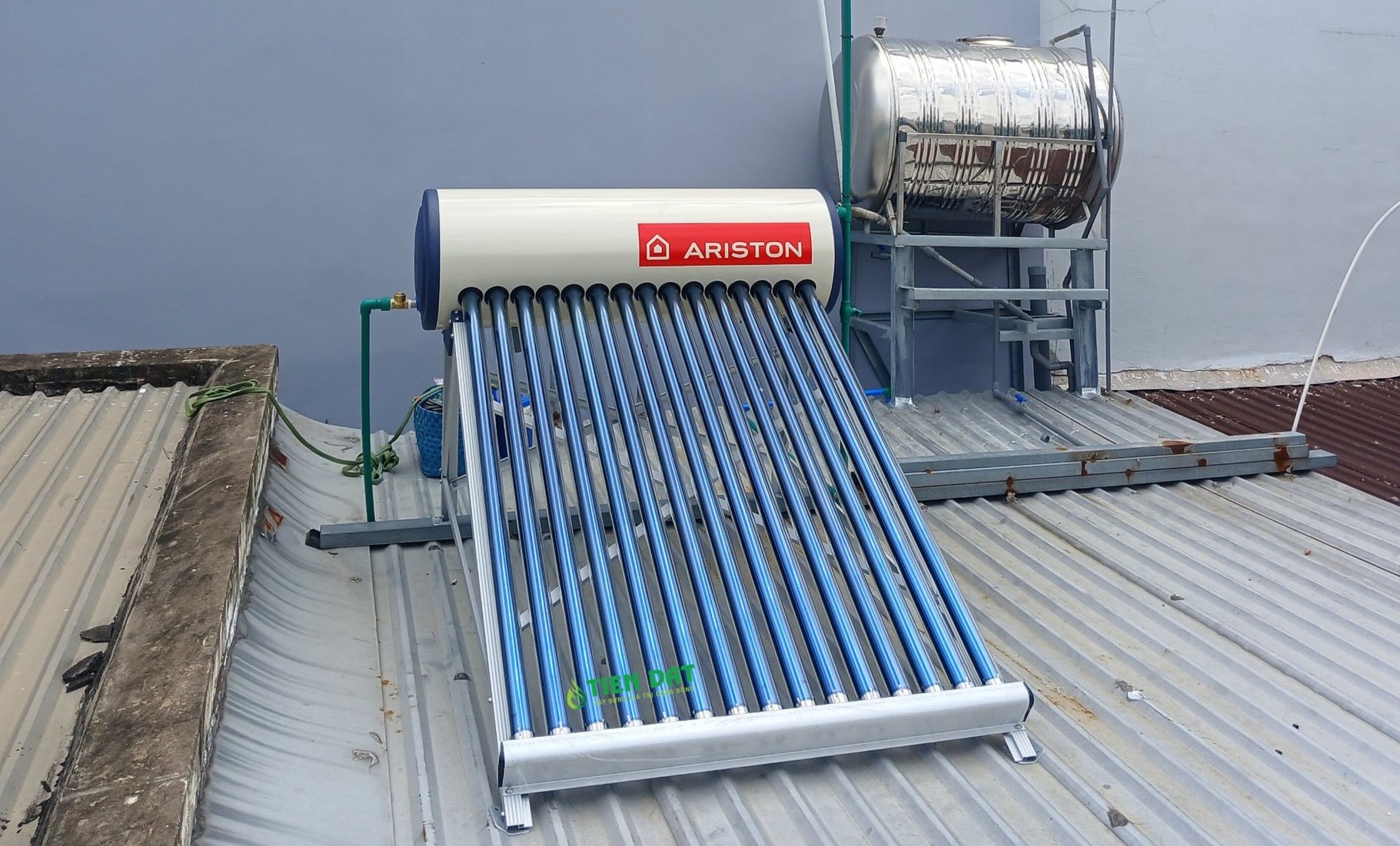 Mua máy nước nóng năng lượng mặt trời: Những điều cần biết trước khi quyết định Mua máy nước nóng năng lượng mặt trời: Những điều cần biết trước khi quyết định