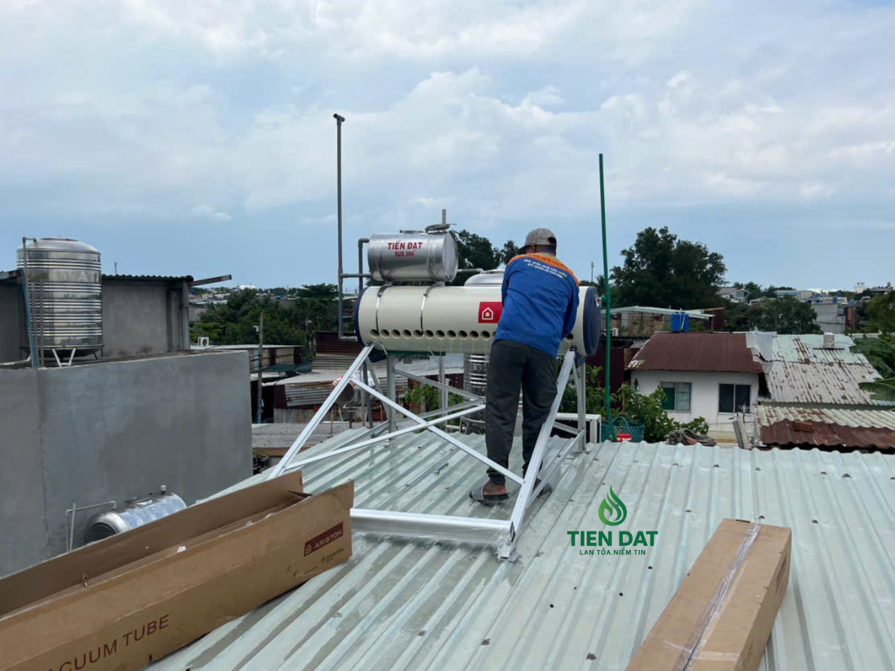 Tại sao người dân TPHCM tin dùng máy nước nóng năng lượng mặt trời Ariston? Tại sao người dân TPHCM tin dùng máy nước nóng năng lượng mặt trời Ariston?