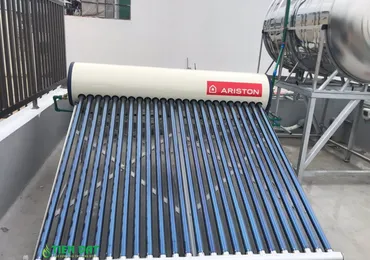 Có nên mua máy nước nóng năng lượng mặt trời Ariston 300L cho biệt thự, nhà phố?