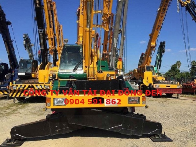 Đây là loại xe cẩu được sử dụng khá thường xuyên phục vụ các công việc chủ yếu như: Cẩu máy móc thiết bị có trọng lượng lớn, Cẩu máy móc thiết bị lên nhà cao tầng, Cẩu cứu nạn ....