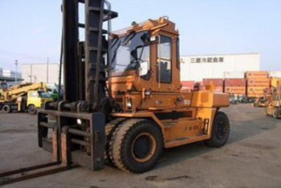 DỊCH VỤ XE NÂNG ,XE NÂNG NGƯỜI TP.HCM