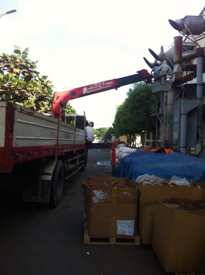 Cho thuê xe cẩu thùng 5 tấn giá rẻ tại Bình Dương Cho thuê xe cẩu thùng 5 tấn giá rẻ tại Bình Dương