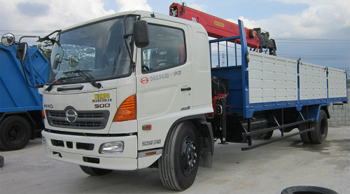 Giá thuê xe cẩu không có đơn giá cụ thể, tuy nhiên chúng tôi đảm giá tốt nhất bởi vì chúng tôi là đơn vị vận tải có nhiều năm kinh nghiệm với nhiều loại cẩu để đáp ứng nhu cầu đa dạng của khách hàng.