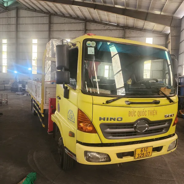 Công ty  Đức Quốc Thiện chuyên cho thuê xe tải cẩu tại Vsip 1 Bình Dương