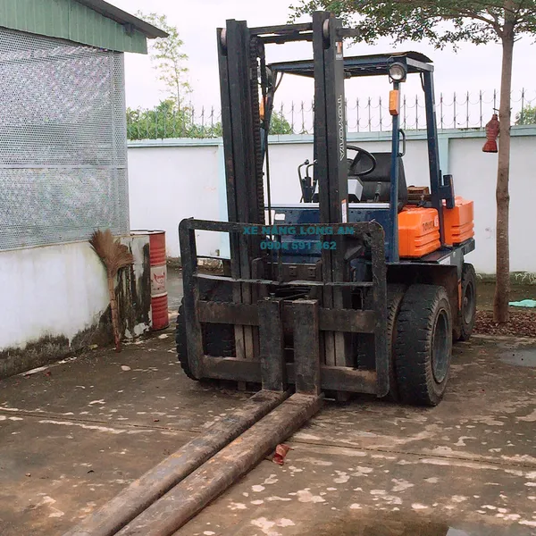 Cho thuê xe nâng 2.5 tấn đến 20 tấn Long An