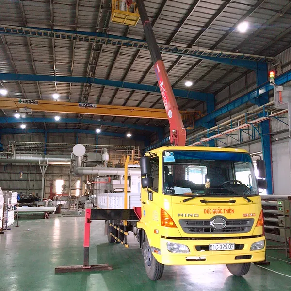 Cho thuê xe nâng người tại Bình Dương
