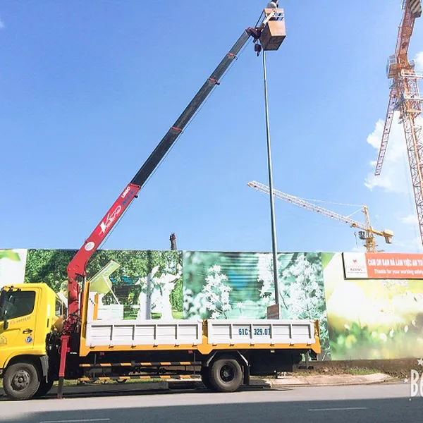 Cho thuê xe nâng người tại Tp HCM