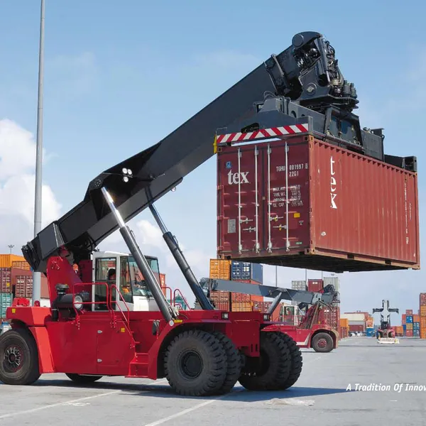 Cho thuê xe nâng ở Tp.HCM chuyên nghiệp