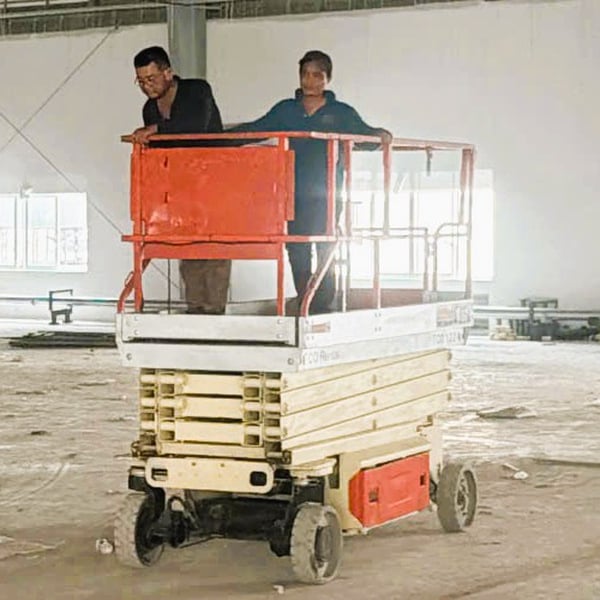 Cho Thuê Xe Nâng Làm Việc Trên Cao VSIP 3 Uy Tín Giá Tốt