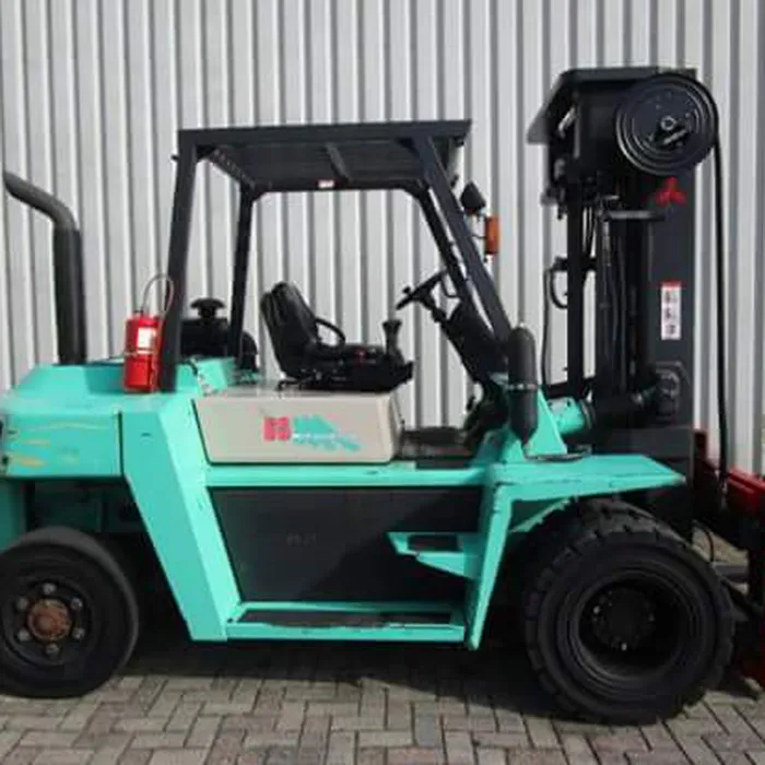 Dịch vụ cho thuê xe nâng giá ưu đãi tại Long An của Đức Quốc Thiện
