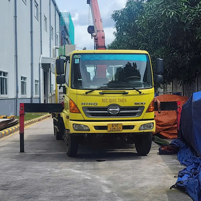 Cho thuê xe cẩu Tp Hồ Chí Minh Công Ty Đức Quốc Thiện