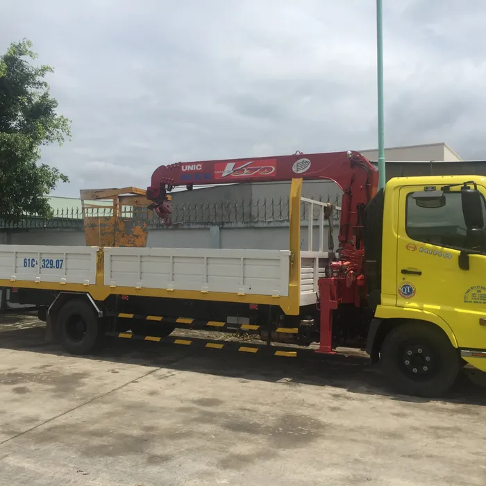 Công ty cung cấp cho thuê dịch vụ xe cẩu Bình Dương Đức Quốc Thiện