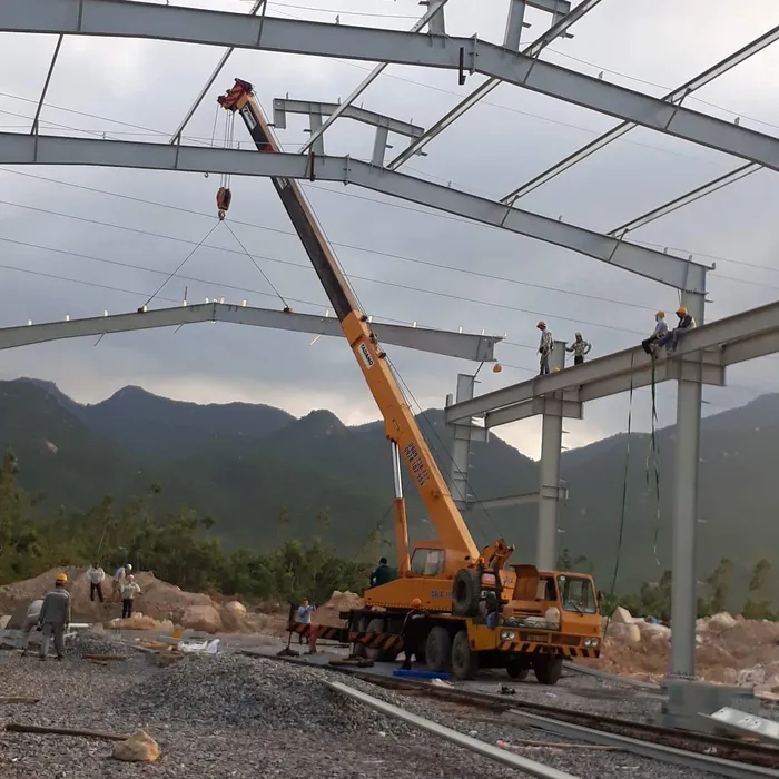 Cho thuê xe cẩu chuyên dùng giá tốt tại Bình Dương