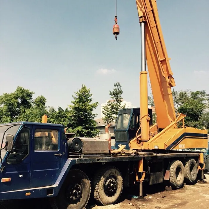 Cho thuê xe cẩu kato Tp.HCM-Sài Gòn