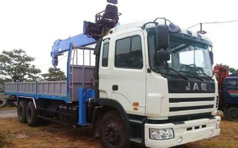 Quy Trình Sử Dụng Xe Cẩu Thùng An Toàn