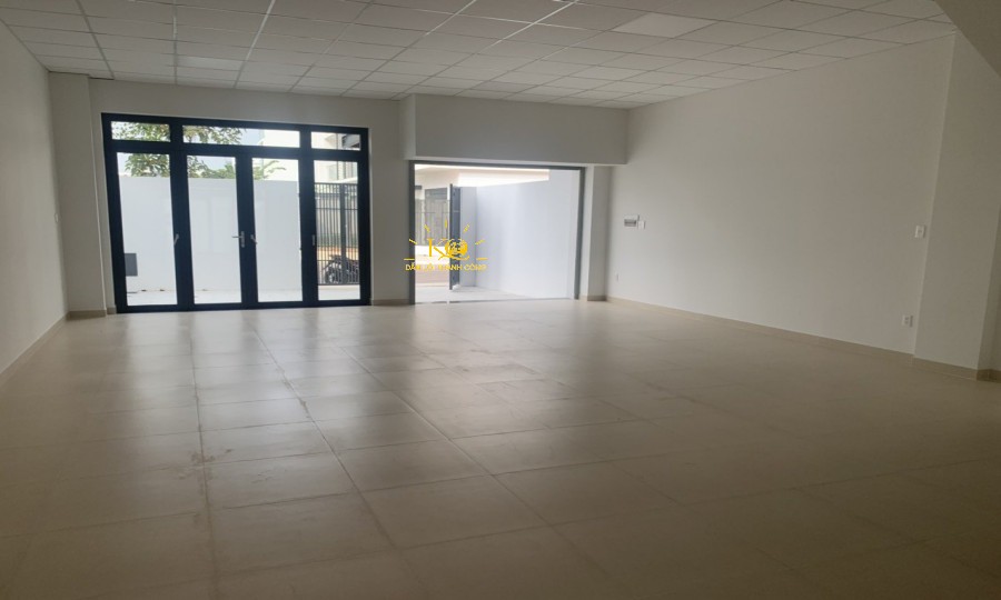 Sàn văn phòng quận 2 Sàn văn phòng trống suốt