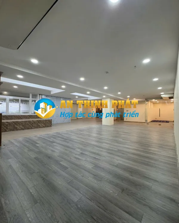CHO THUÊ TÒA NHÀ CẠNH ĐƯỜNG TRƯƠNG VĂN BANG NGANG 16M