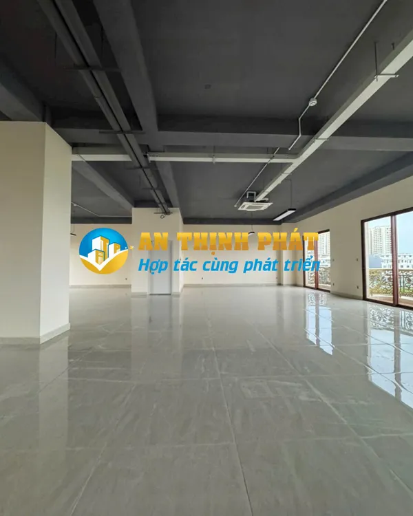 CHO THUÊ TÒA NHÀ CẠNH ĐƯỜNG TRƯƠNG VĂN BANG NGANG 16M