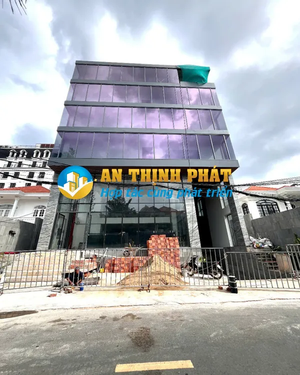 CHO THUÊ TÒA NHÀ VĂN PHÒNG 28 ĐẶNG HỮU PHỔ PHƯỜNG THẢO ĐIỀN
