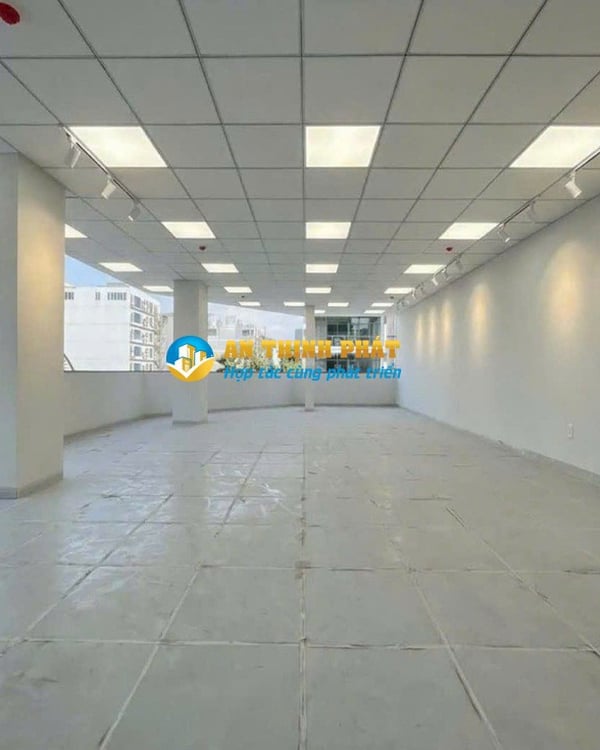 Cho thuê tòa nhà văn phòng Thạnh Mỹ Lợi căn góc 2 mặt tiền
