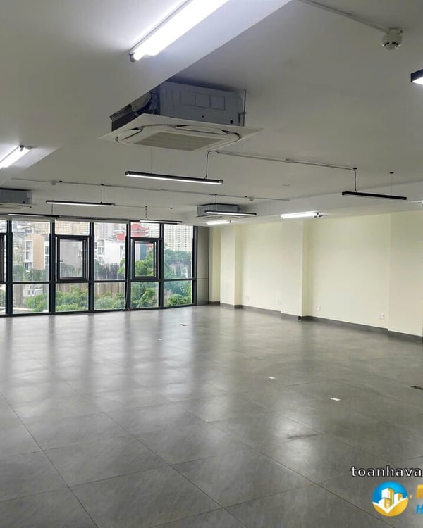 CHO THUÊ TÒA NHÀ VĂN PHÒNG GẦN LƯƠNG ĐỊNH CỦA, CÓ PCCC