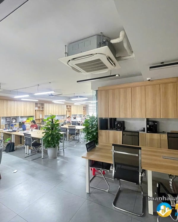 CHO THUÊ TÒA NHÀ VĂN PHÒNG GẦN LƯƠNG ĐỊNH CỦA, CÓ PCCC