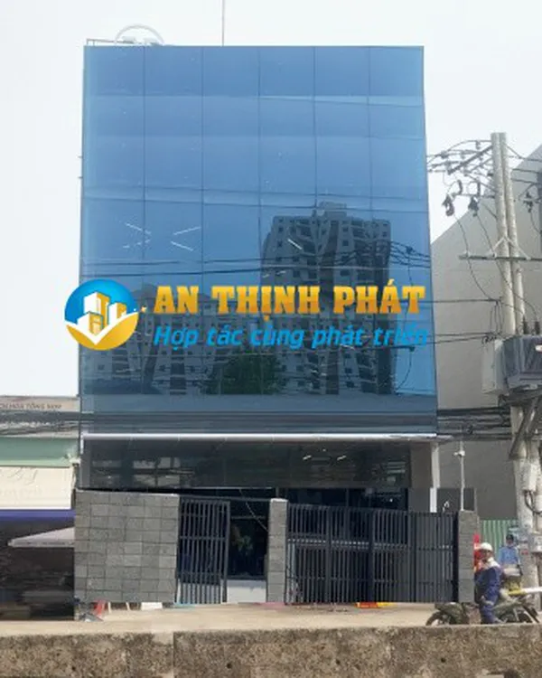CHO THUÊ TÒA NHÀ VĂN PHÒNG ĐƯỜNG LƯƠNG ĐỊNH CỦA MẶT DỰNG KÍNH ĐẸP