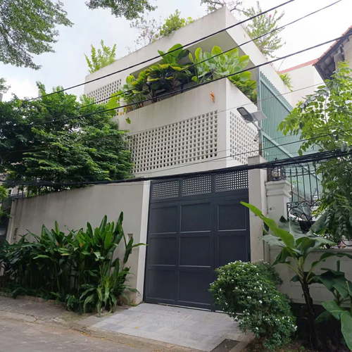 Biệt Thư Hồ Bơi 215D7 Nguyễn Văn Hưởng, Phường Thảo Điền, Quận 2, TP.HCM
