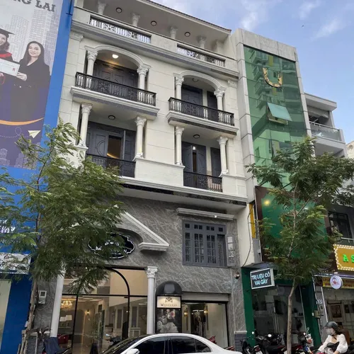 Bán nhà 330 332 Cao Thắng ,Phường 12, Quận 10, Hồ Chí Minh